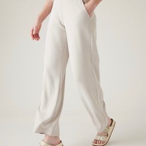 Athleta Seasoft Pant